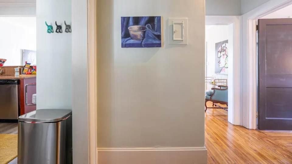 Lovely 2br Near Uptown Holiday home