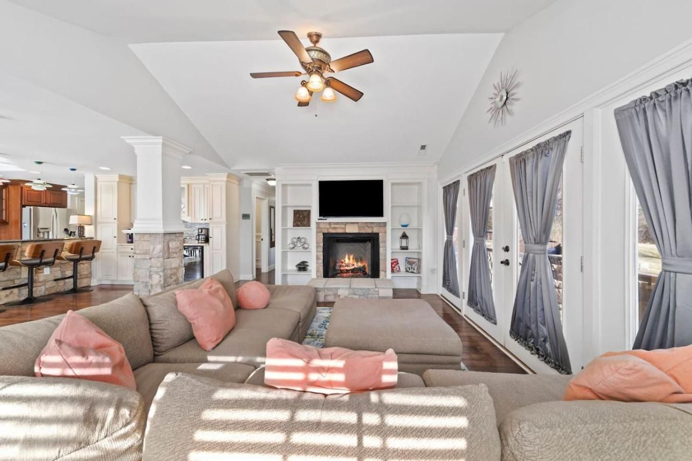 Rest And Rally Retreat 5br