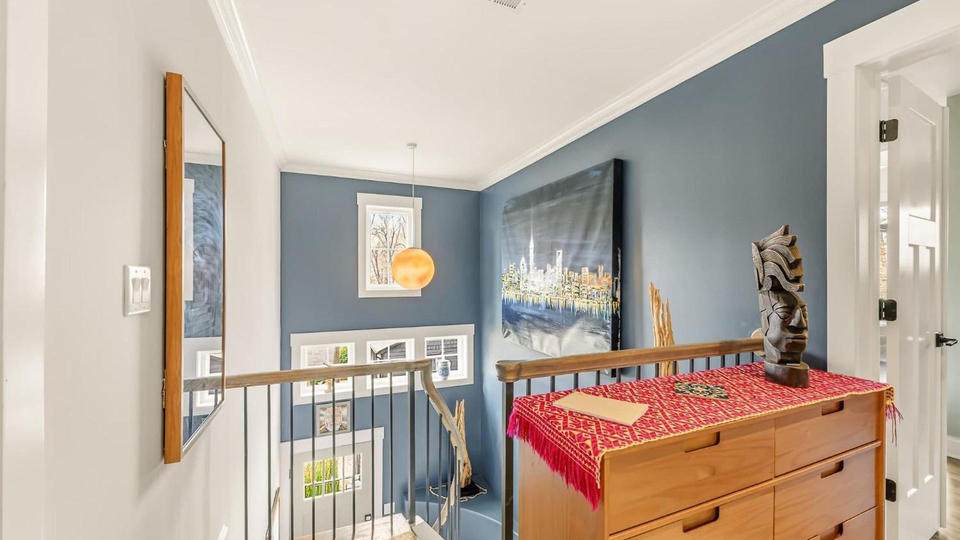 Rowen Tree Queen Bed & Breakfast Charlotte