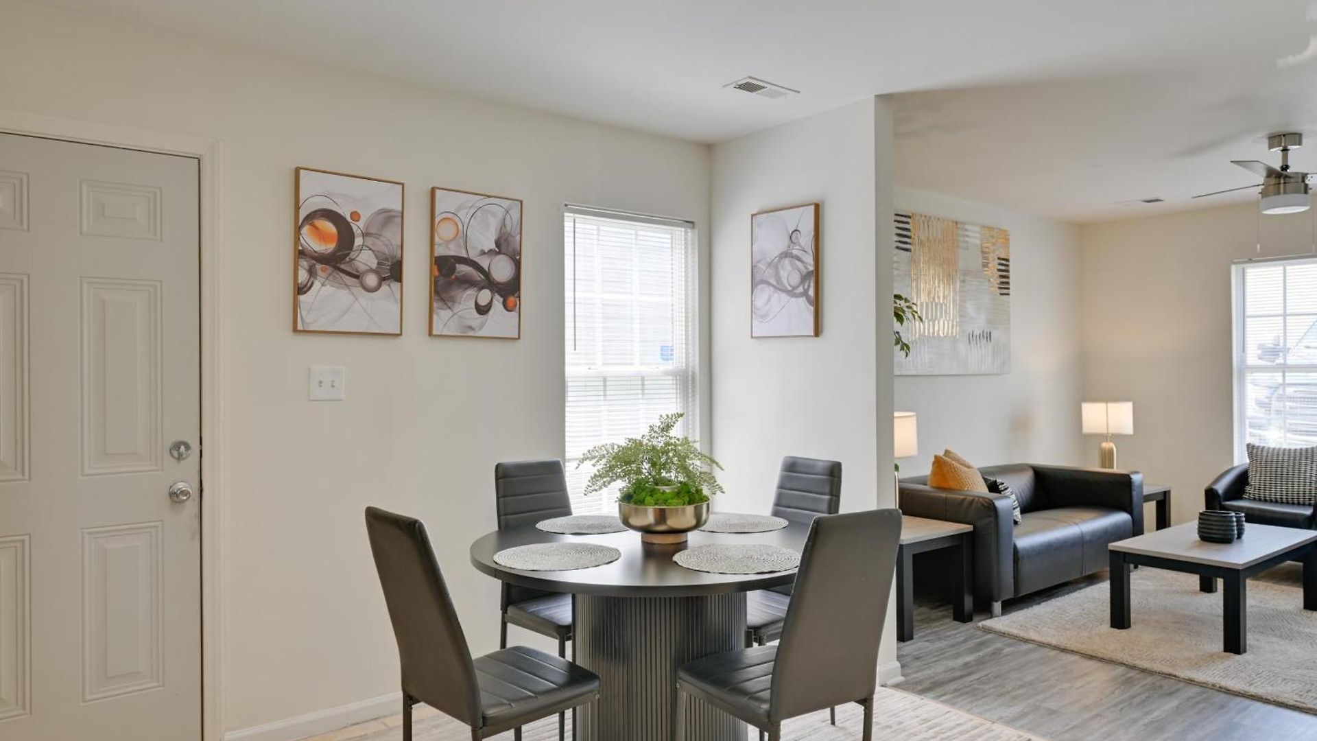 Holiday home 5 Mi To Uptown Charlotte! Family Retreat W/ Yard
