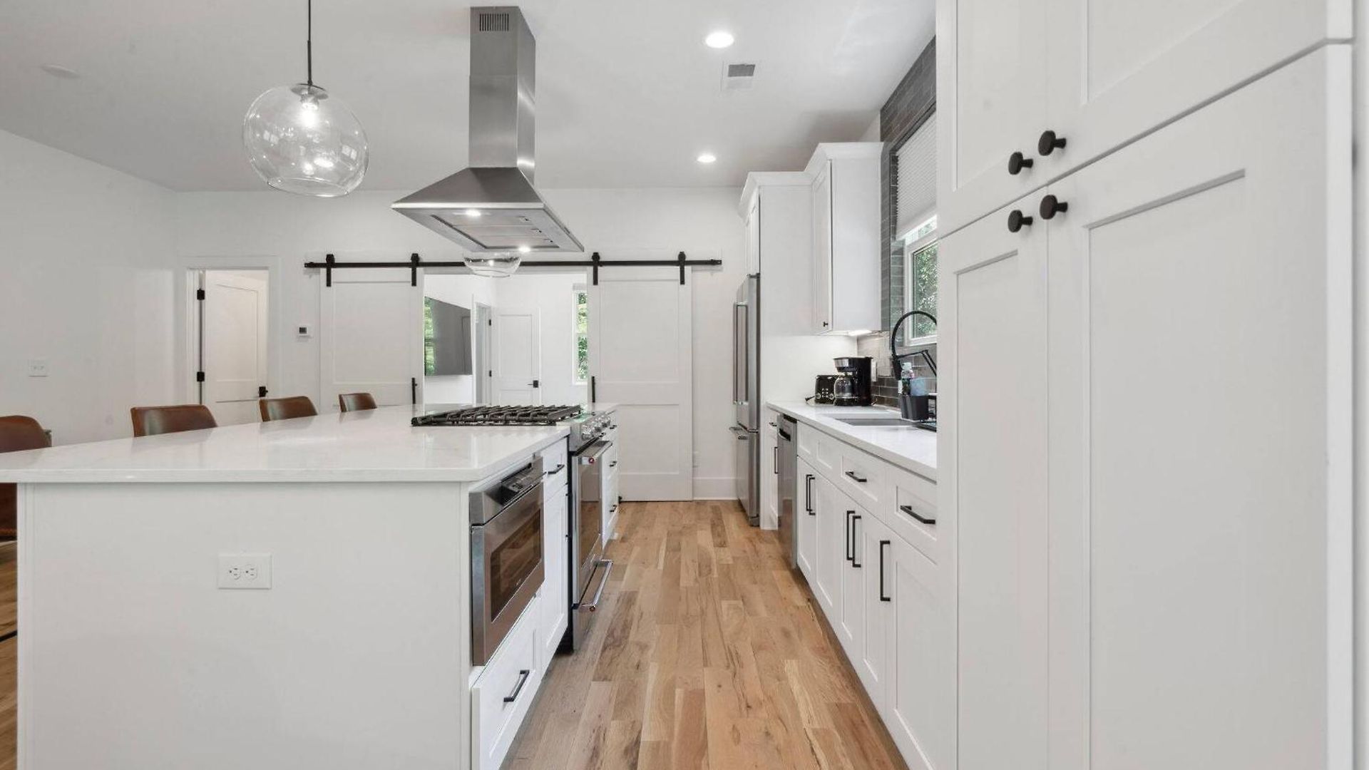 Luxury Build - King Beds - Minutes To Uptown