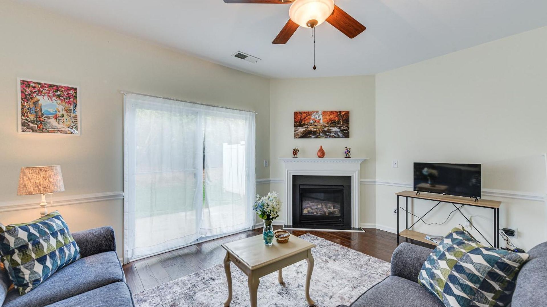 Holiday home Dog-friendly Townhome W/ Patio In Area!