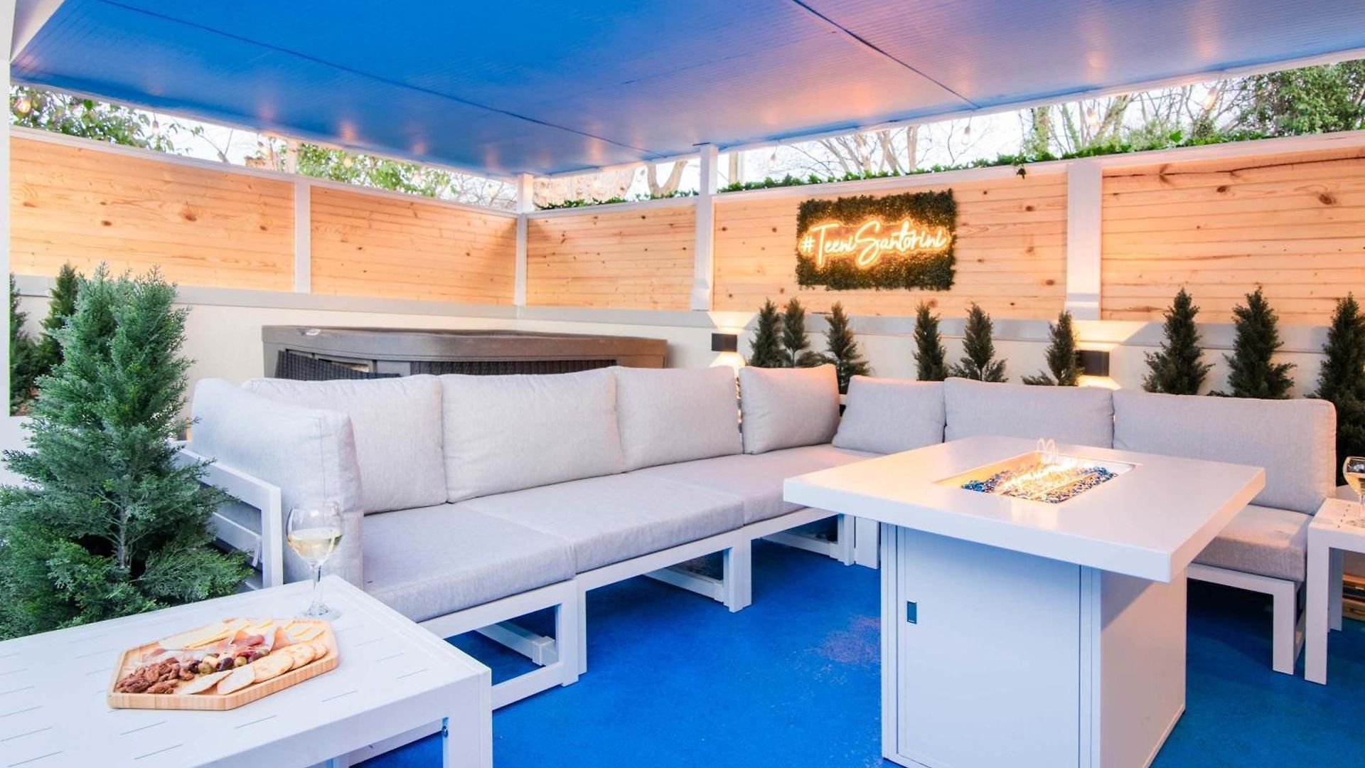 Venetian And Santorini Wellness Bundle Holiday home *
