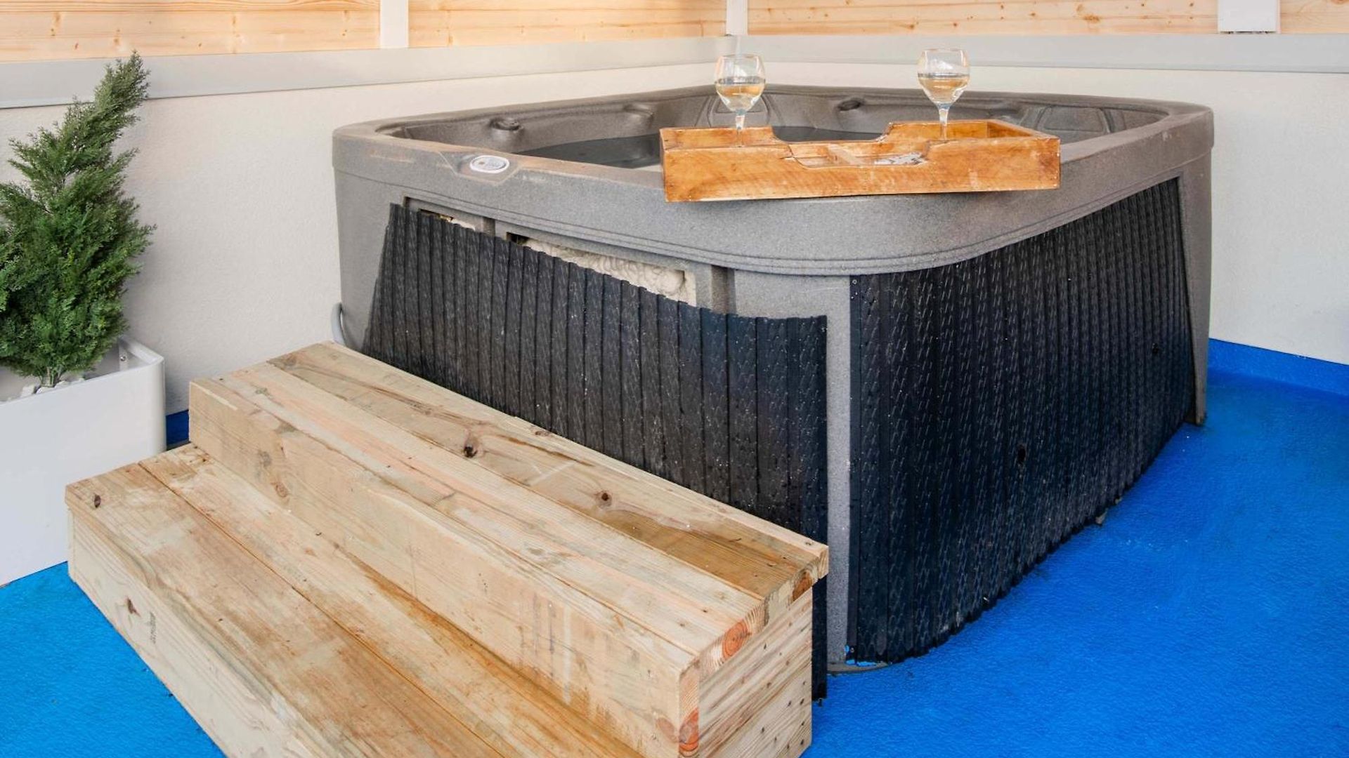 Venetian And Santorini Wellness Bundle Holiday home *