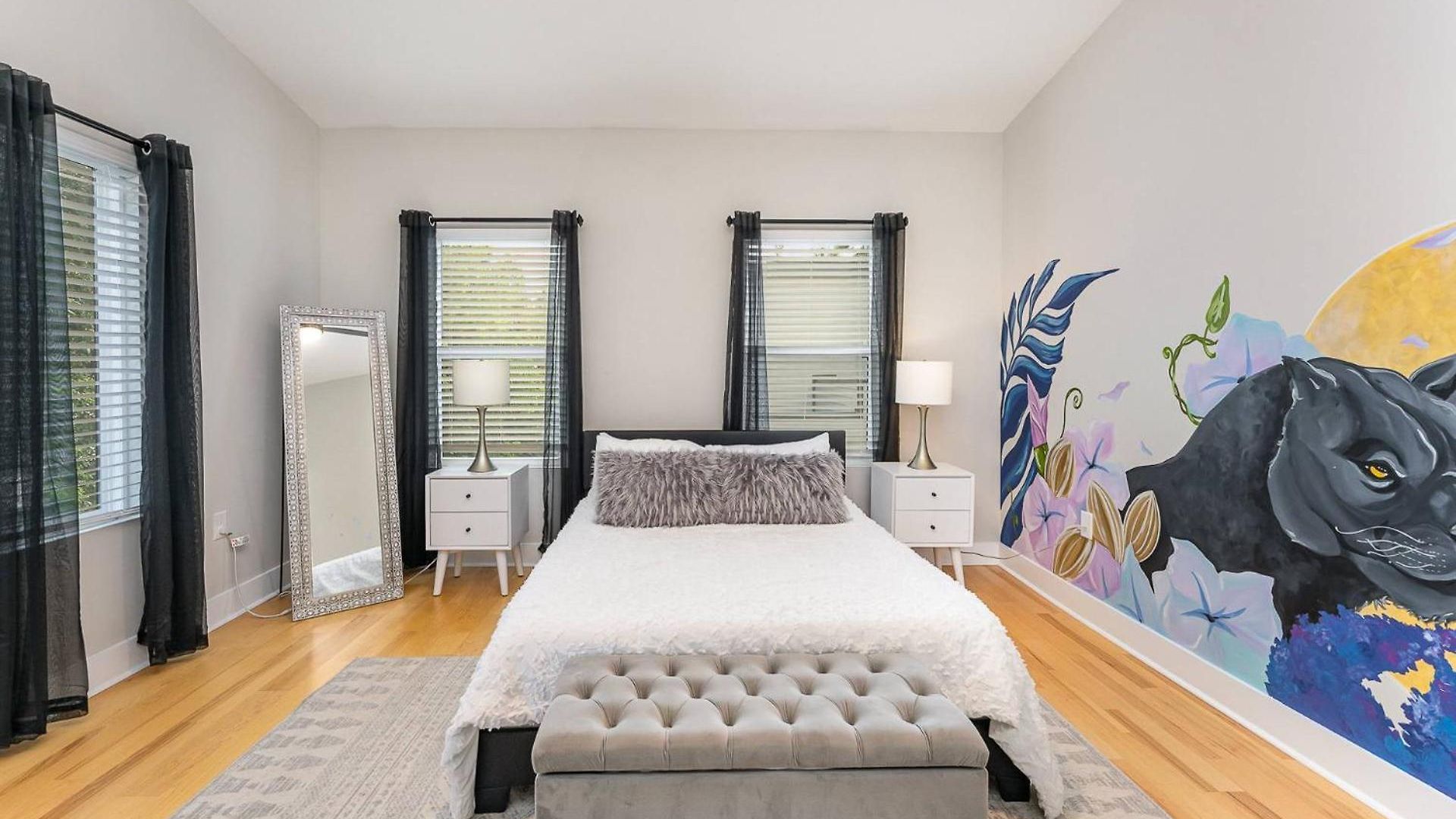 Uptown Panthers Den 2 Holiday home