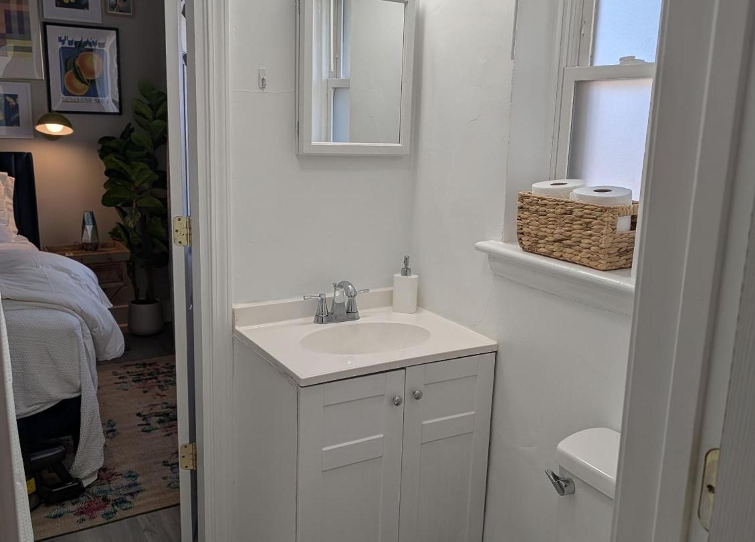 Holiday home Small Space, Big Personality W/ King + Queen Bed *