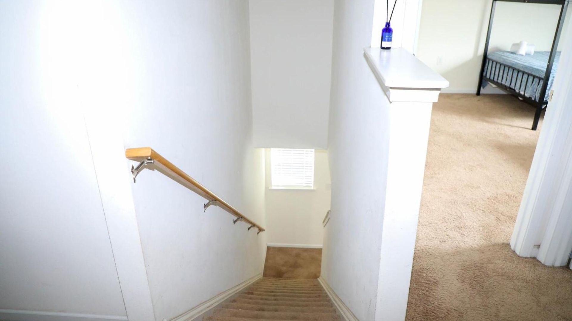 Modern 4 Bedroom Near Uptown Holiday home