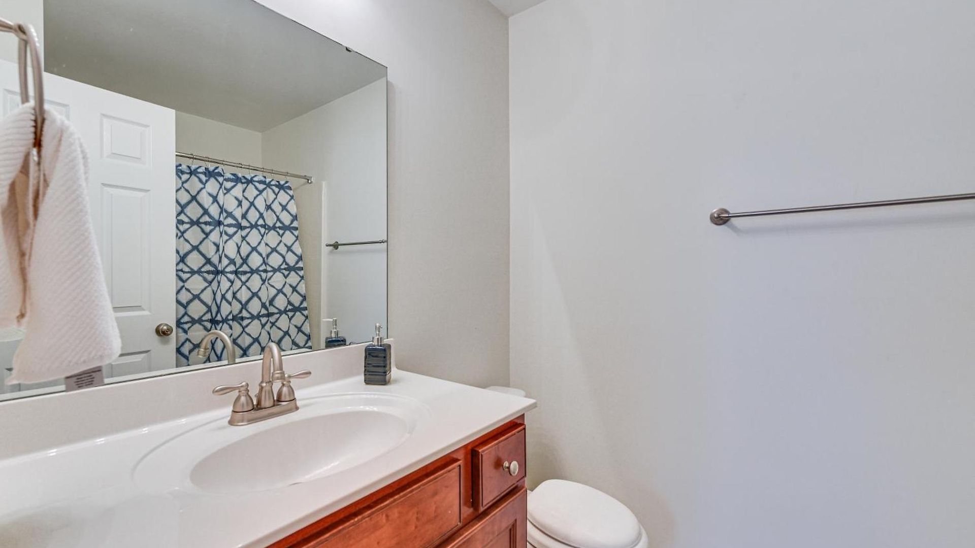 Dog-friendly Townhome W/ Patio In Area!