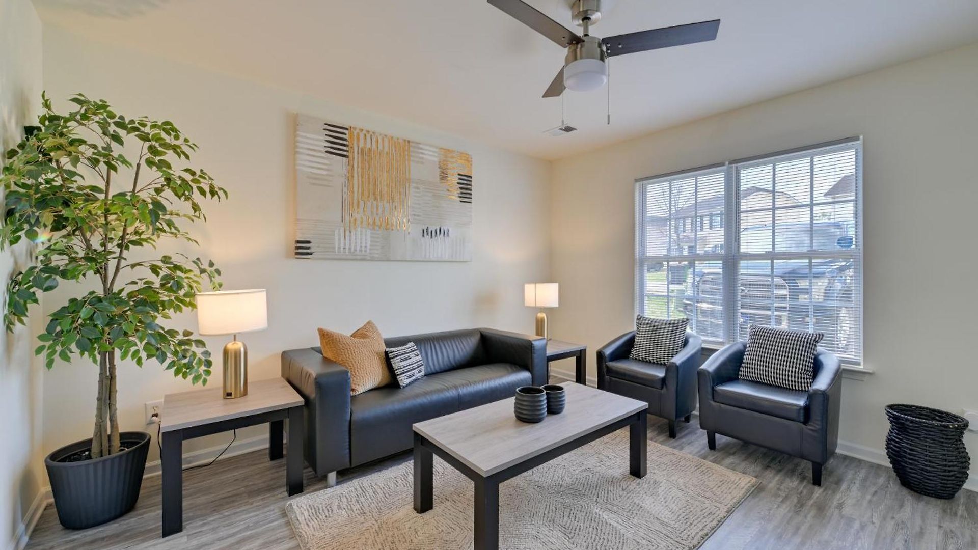 5 Mi To Uptown Charlotte! Family Retreat W/ Yard *