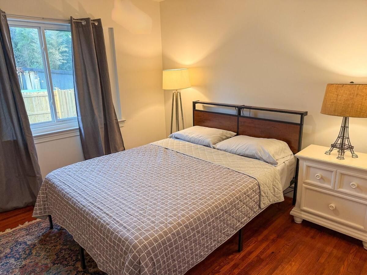 Villa House With Firepit Near Noda Plaza Midwood Lightrail *