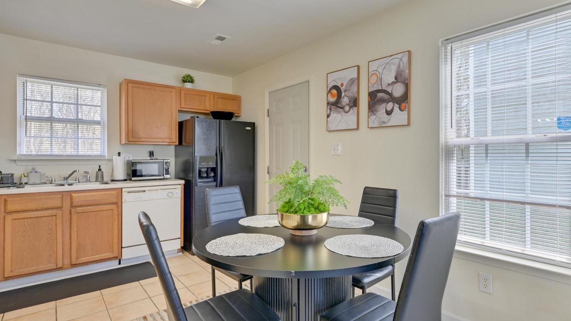 5 Mi To Uptown Charlotte! Family Retreat W/ Yard Holiday home