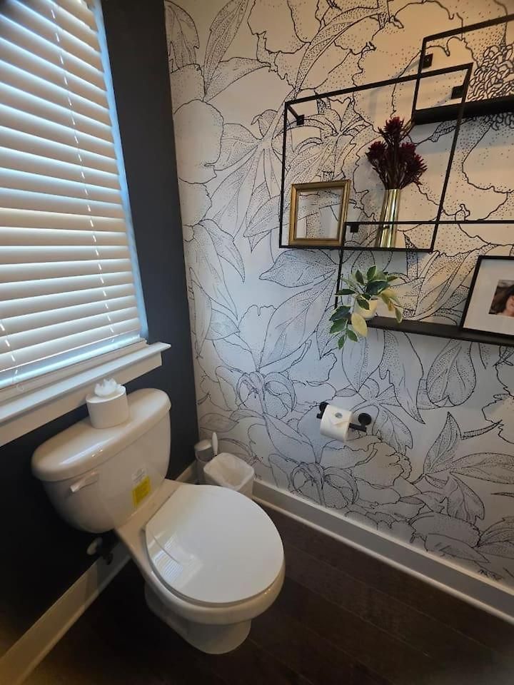 Qc Rooftop Retreat | Rooftop | Garage | Dog Park Holiday home