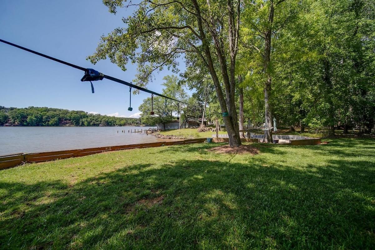 Castaway Cove 5 Bed Retreat Fire Pit Hot Tub!