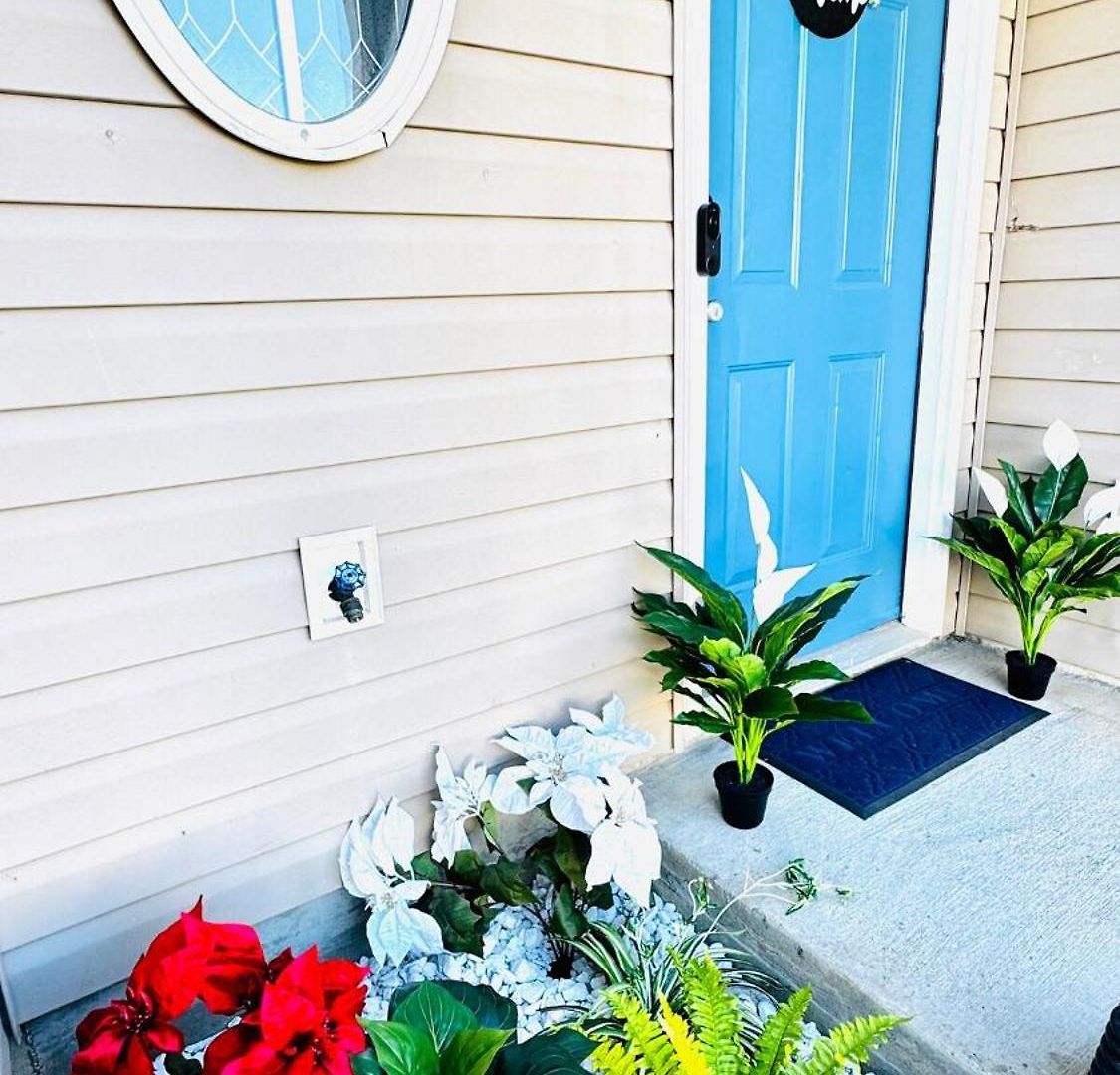 Cozy Corner Escape Entire In *