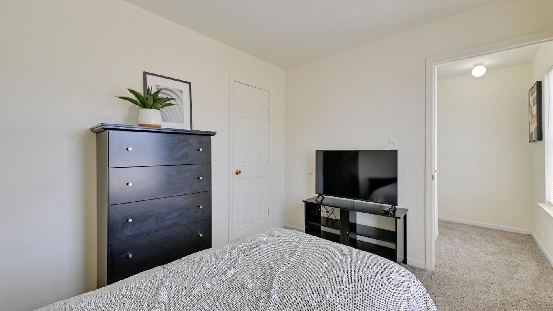 Holiday home 5 Mi To Uptown Charlotte! Family Retreat W/ Yard Charlotte