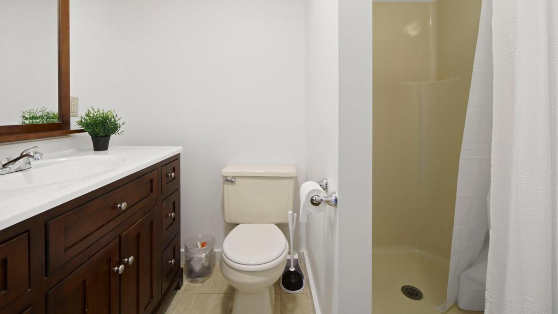 Renovated 5br/3ba W/ Rec * Charlotte