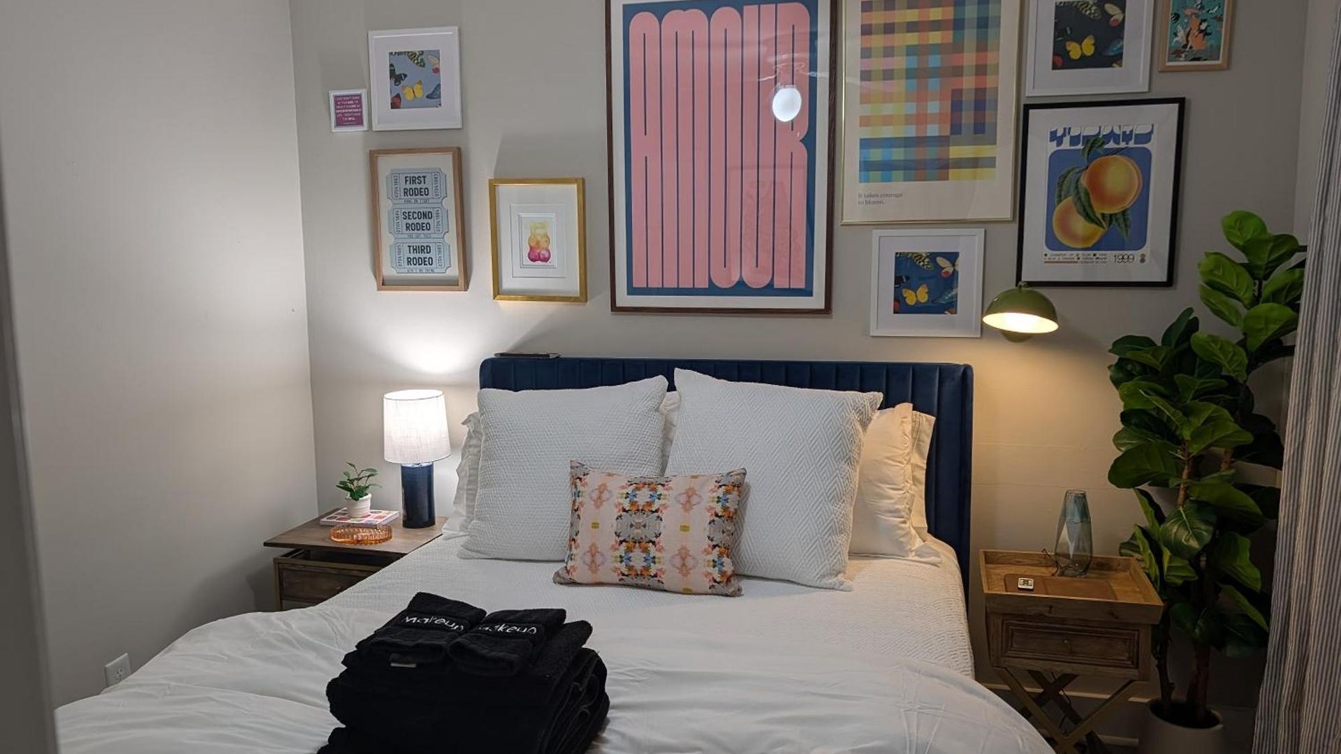 Small Space, Big Personality W/ King + Queen Bed Charlotte