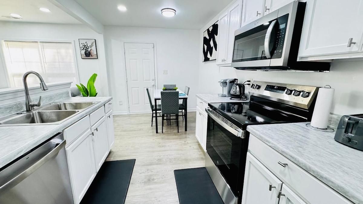 Cozy Corner Escape Entire In Charlotte