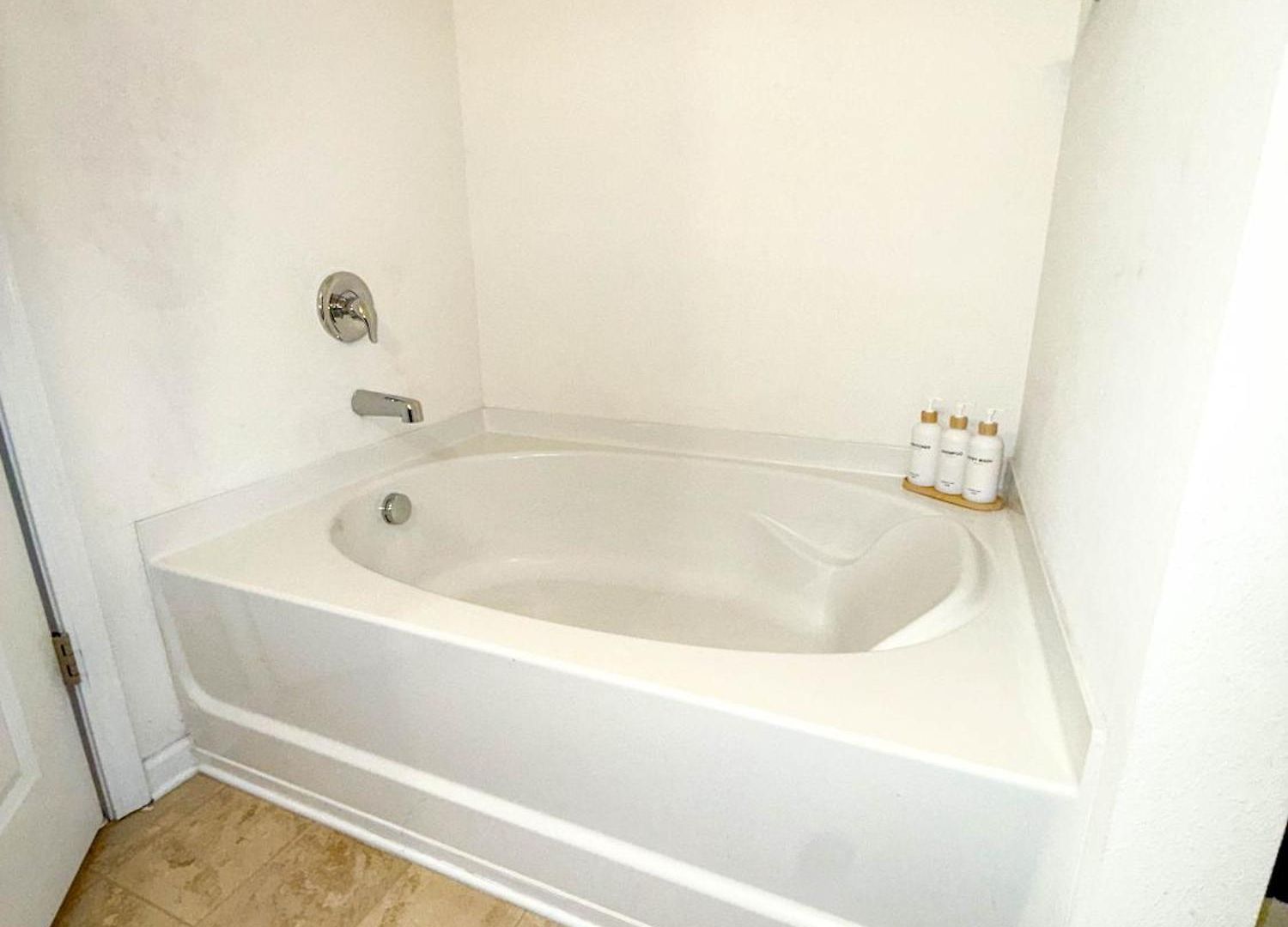 Modern 4 Bedroom Near Uptown * Charlotte