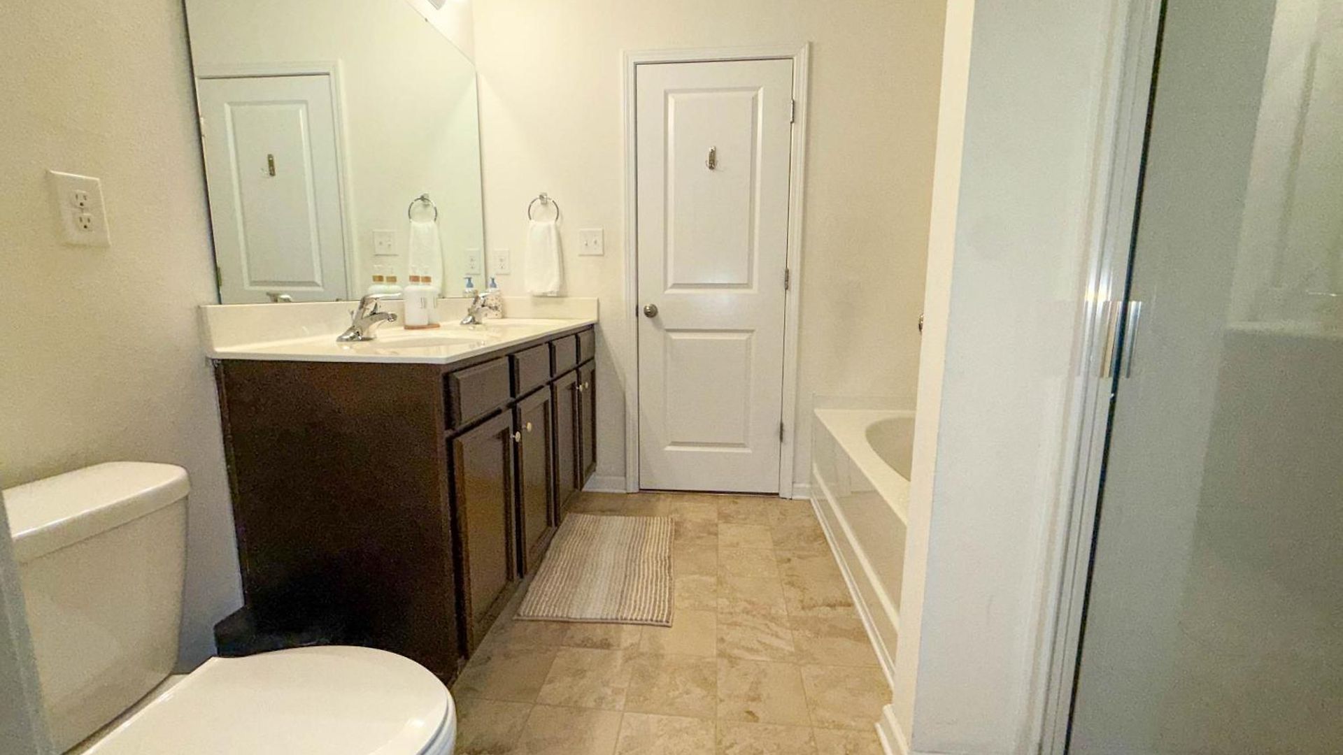Modern 4 Bedroom Near Uptown * Charlotte
