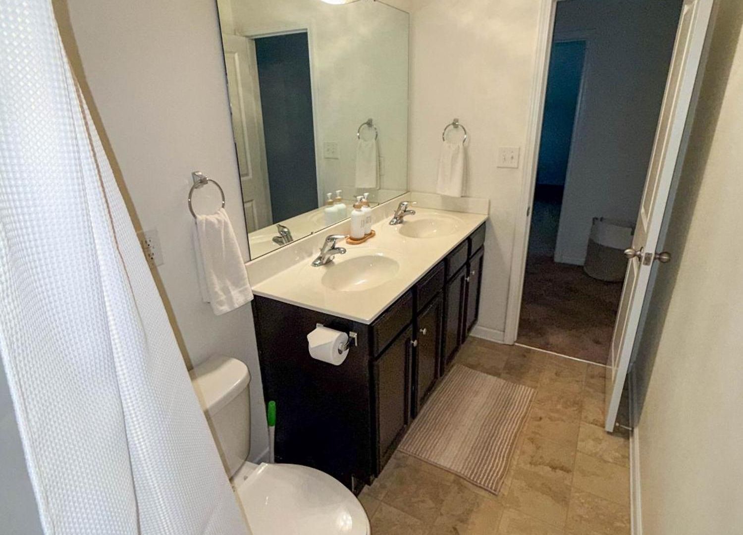 Modern 4 Bedroom Near Uptown Holiday home Charlotte