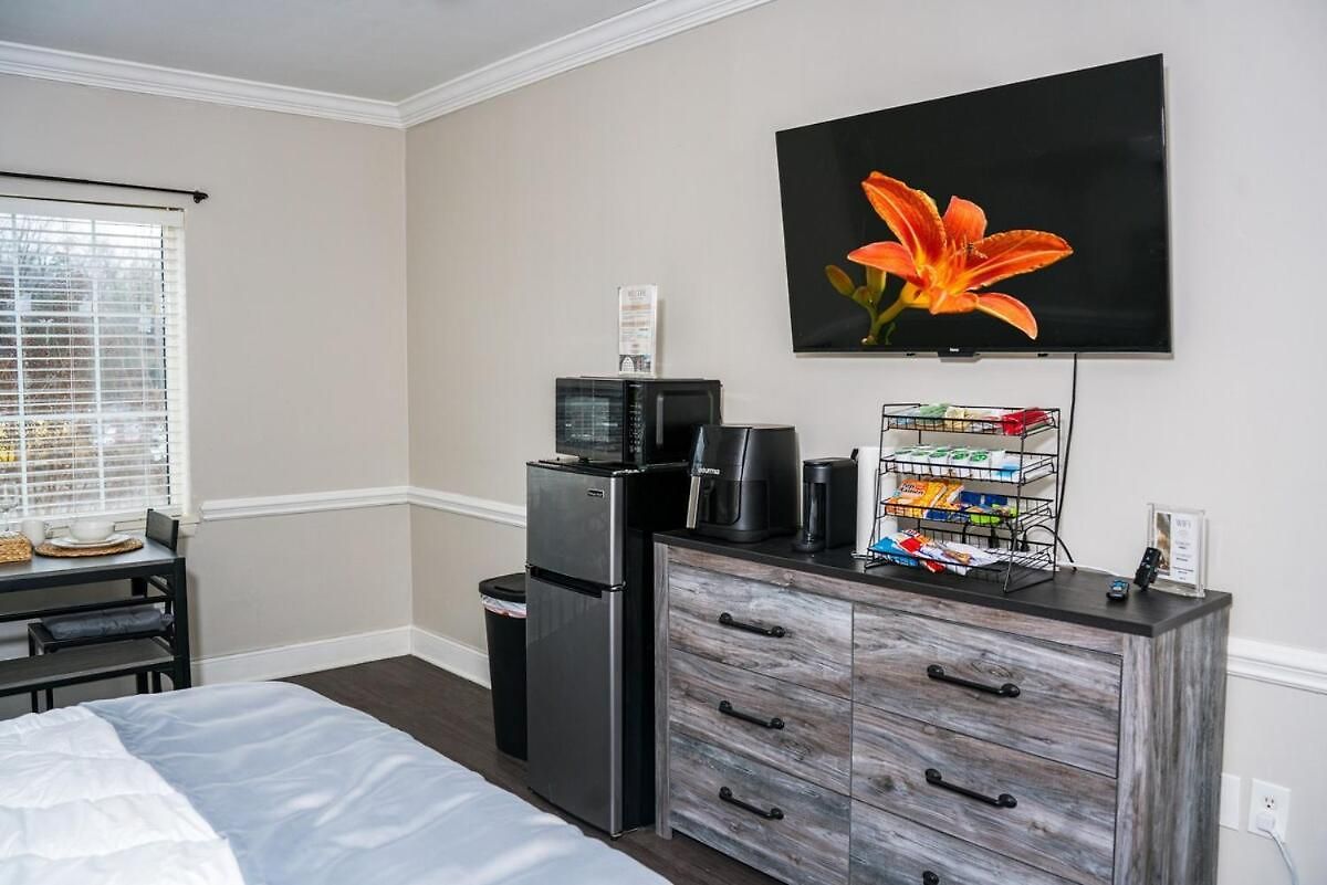 Apartment Quaint Mins To Atrium Health & Panthers Stadium *
