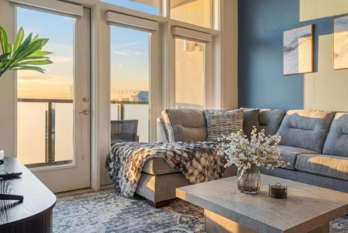 Blue Haven - Pool, Views, Free Parking Apartment *