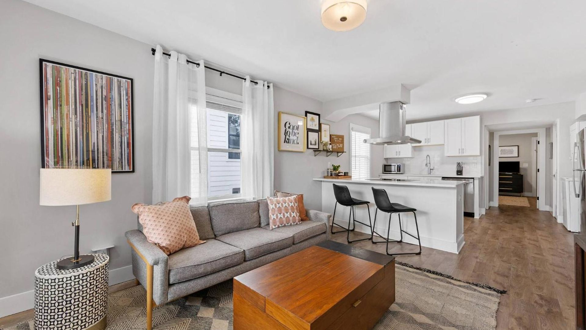 Optimist Abode 4: <7min To Noda-midwood-uptown Apartment *