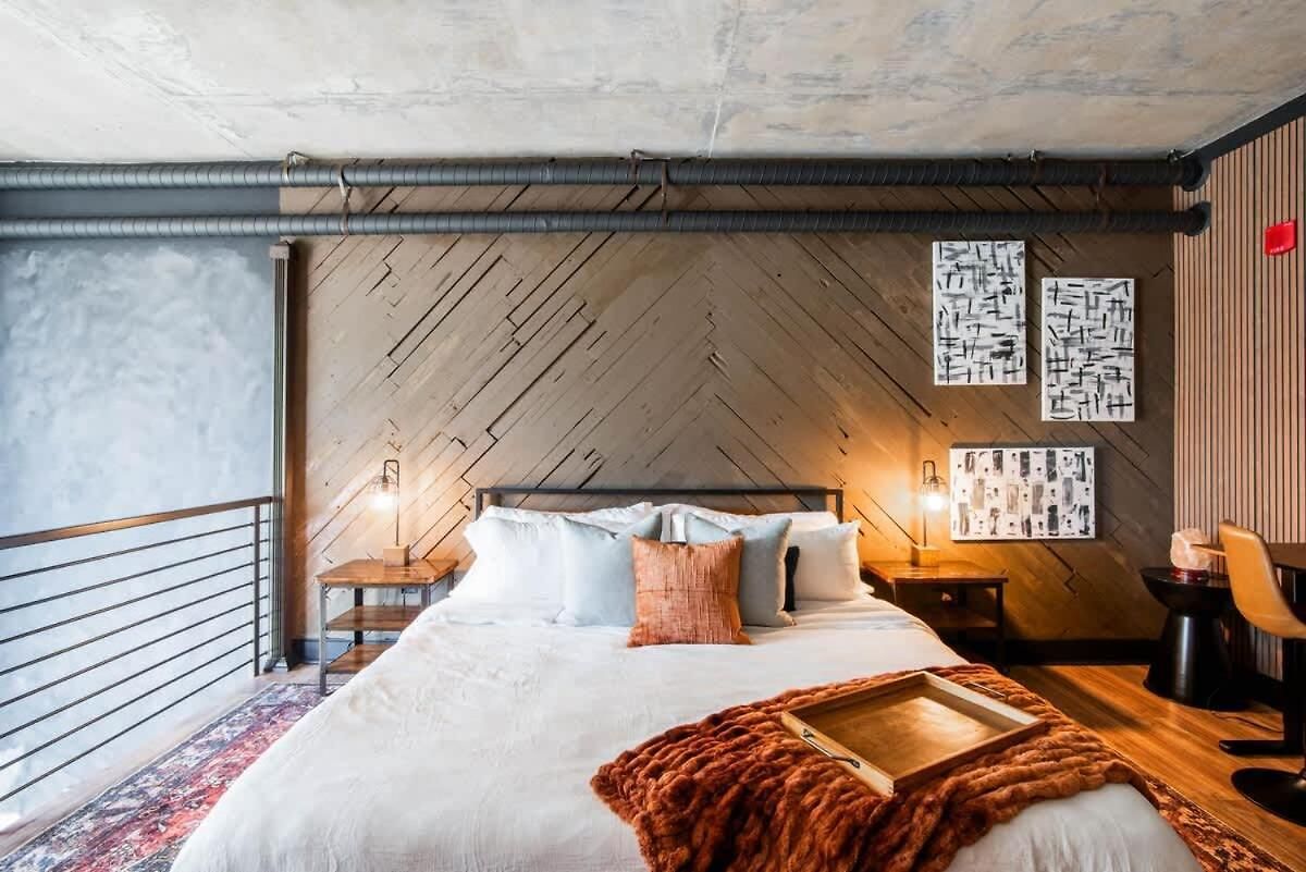 Obsidian 20ft Glass Sauna & Free Parking * Charlotte