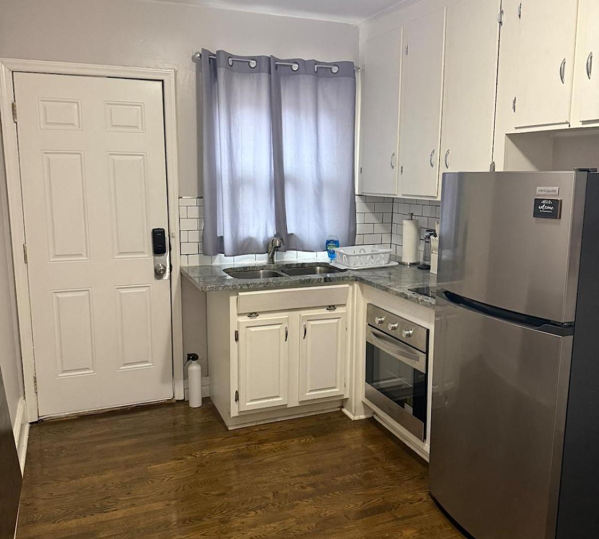 Cozy 1 Bedroom Charlotte