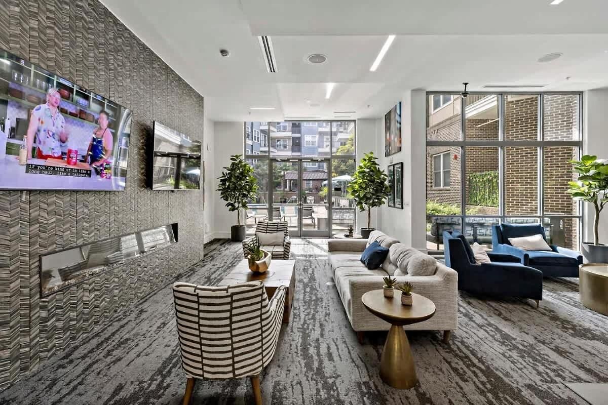 Midtown Gem Steps To Uptown & Queens * Charlotte