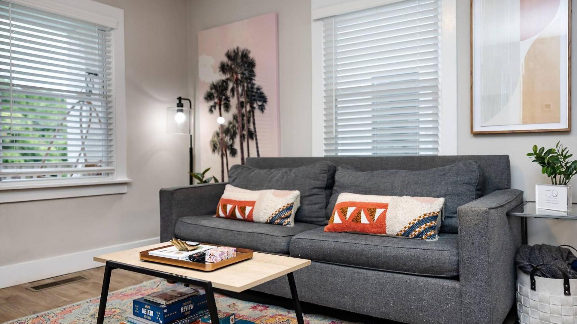 Optimist Abode 2: <7min To Noda-midwood-uptown Apartment *