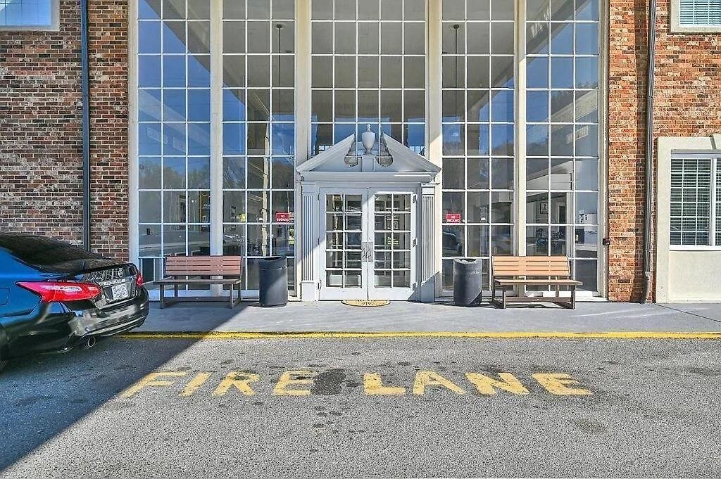 Quaint Mins To Atrium Health & Panthers Stadium Apartment *