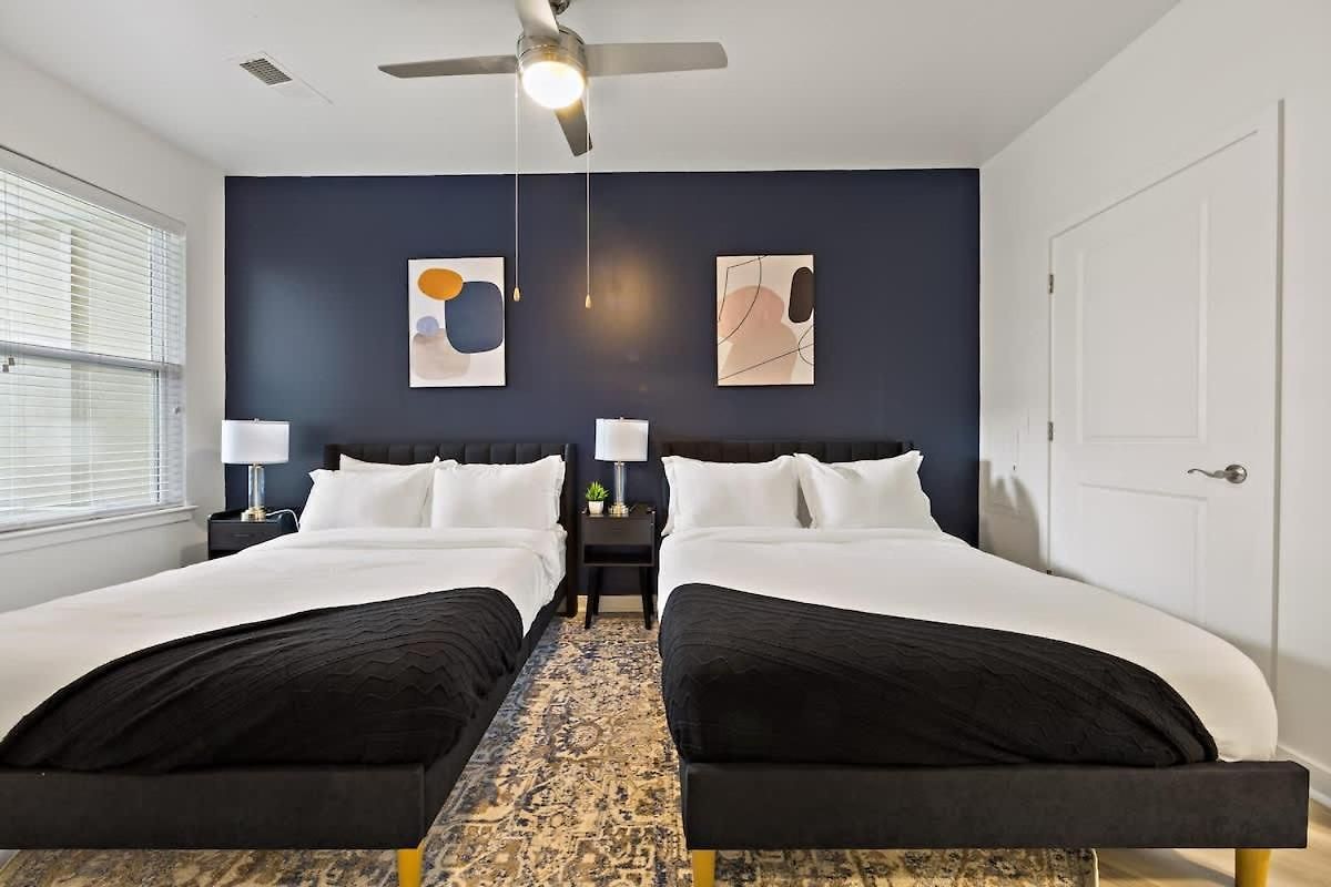 Midtown Gem Steps To Uptown & Queens Apartment *