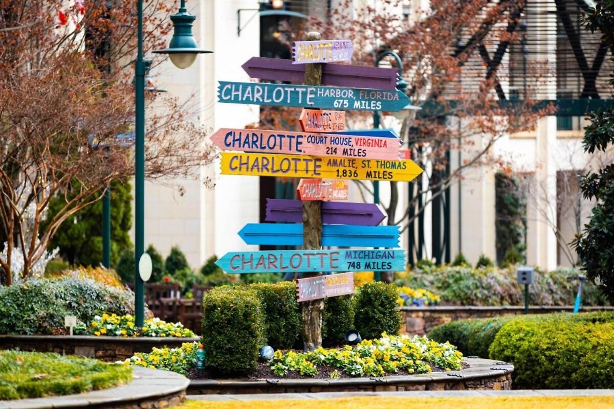 Quaint Mins To Atrium Health & Panthers Stadium Charlotte