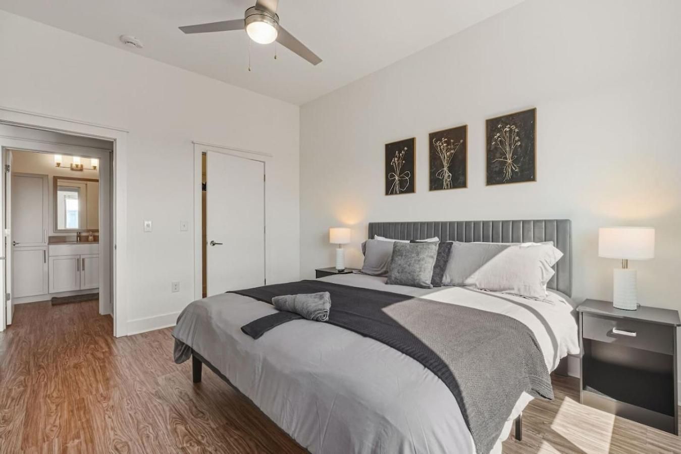 Blue Haven - Pool, Views, Free Parking Apartment Charlotte