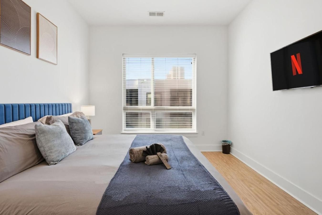 Skyline Retreat - Free Parking, Pool, Balcony Apartment Charlotte