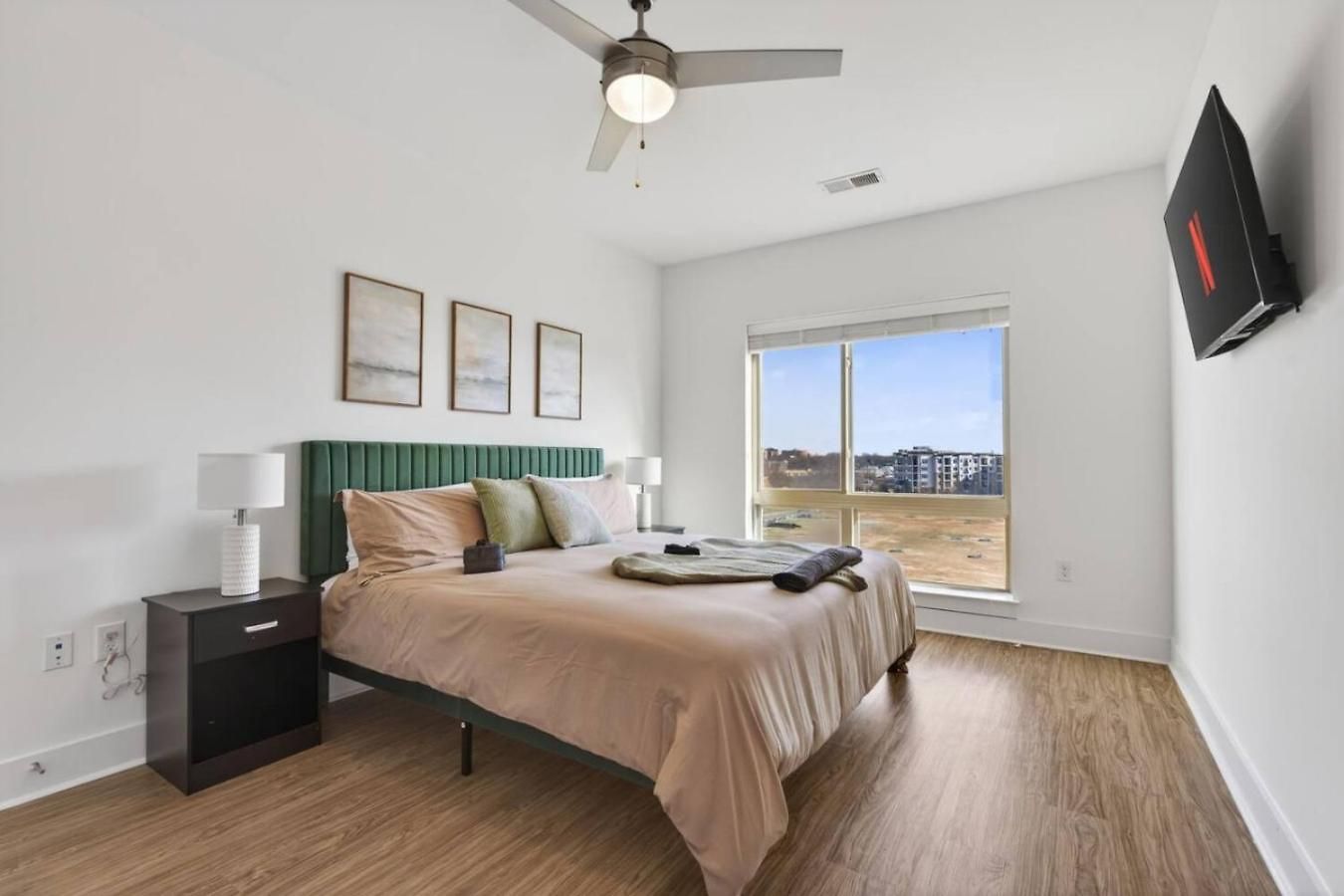 Apartment Queen Breeze - Parking, Pool, Walkable Charlotte