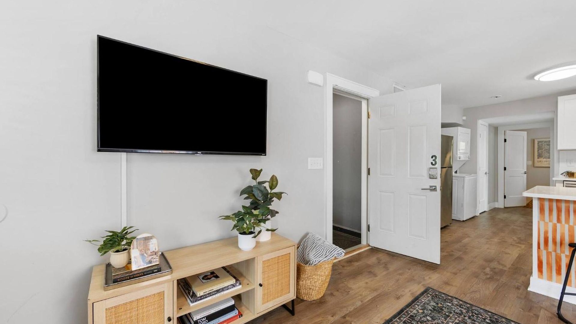 Optimist Abode 3: <7min To Noda-midwood-uptown *