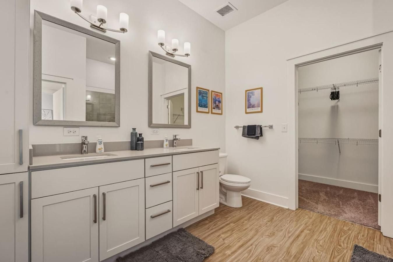 Blue Haven - Pool, Views, Free Parking Apartment Charlotte