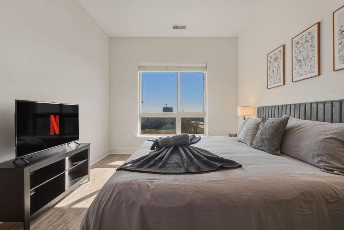 Blue Haven - Pool, Views, Free Parking Apartment