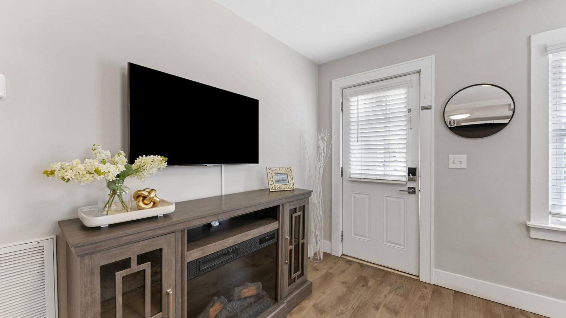 Apartment Optimist Abode 2: <7min To Noda-midwood-uptown Charlotte