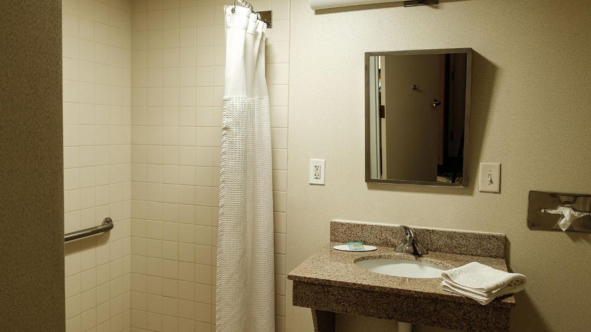 The Beacon Airport By Ihg Hotel 3*
