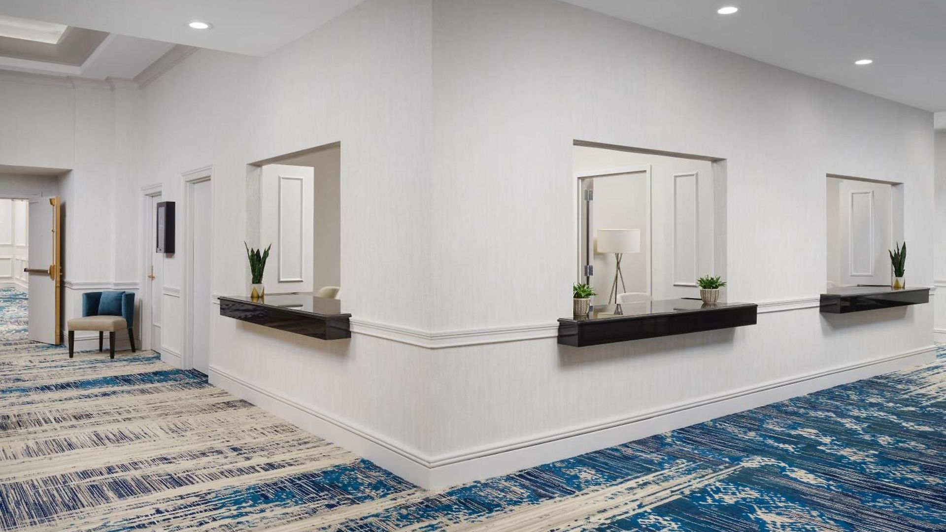 Hilton Place Hotel 3*
