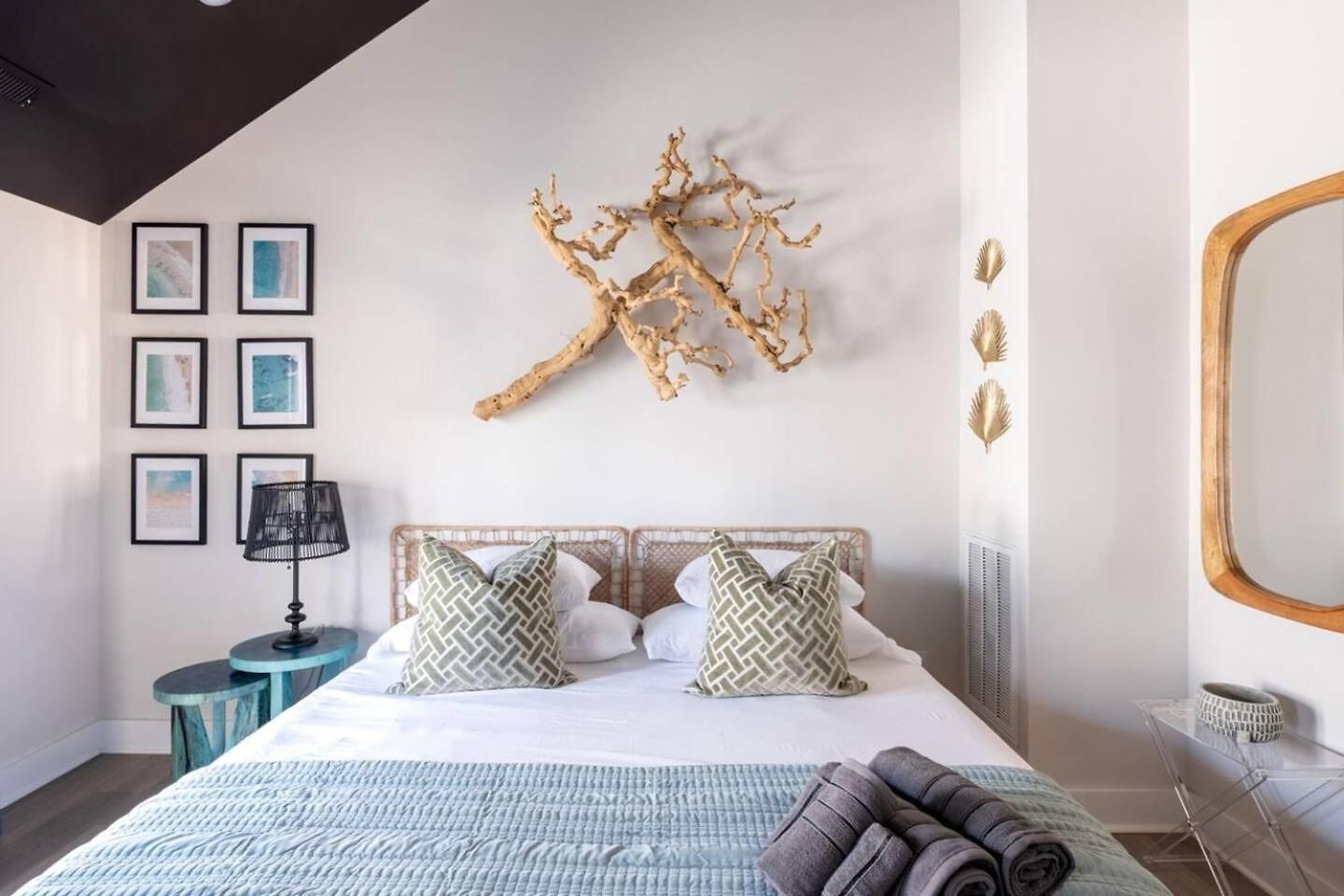 Rooftop King Beds Near Light Rail & Loso Holiday home *