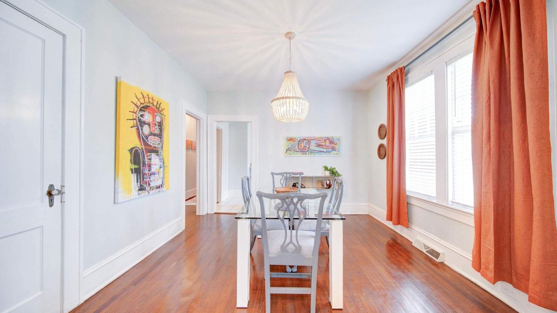 Retro 1br In Elizabeth With Porch & Eclectic Design Holiday home Charlotte