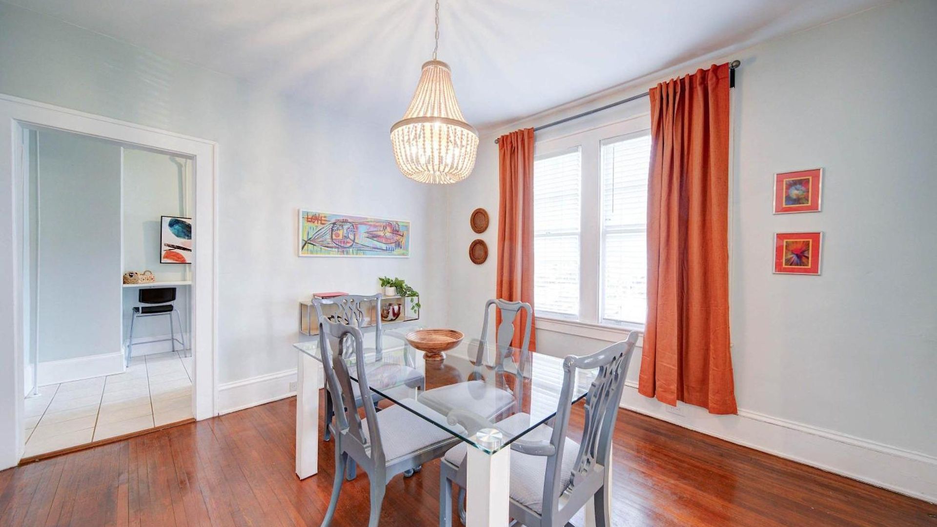 Holiday home Retro 1br In Elizabeth With Porch & Eclectic Design *