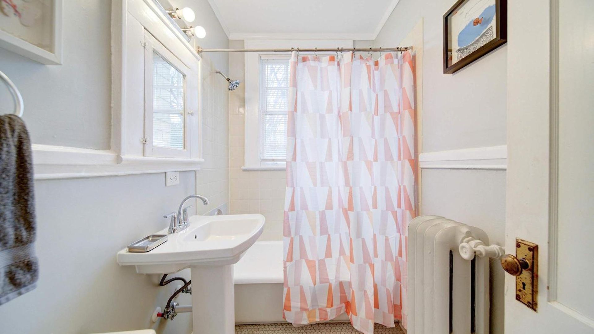 Elegant And Colorful 1br With Covered Porch *