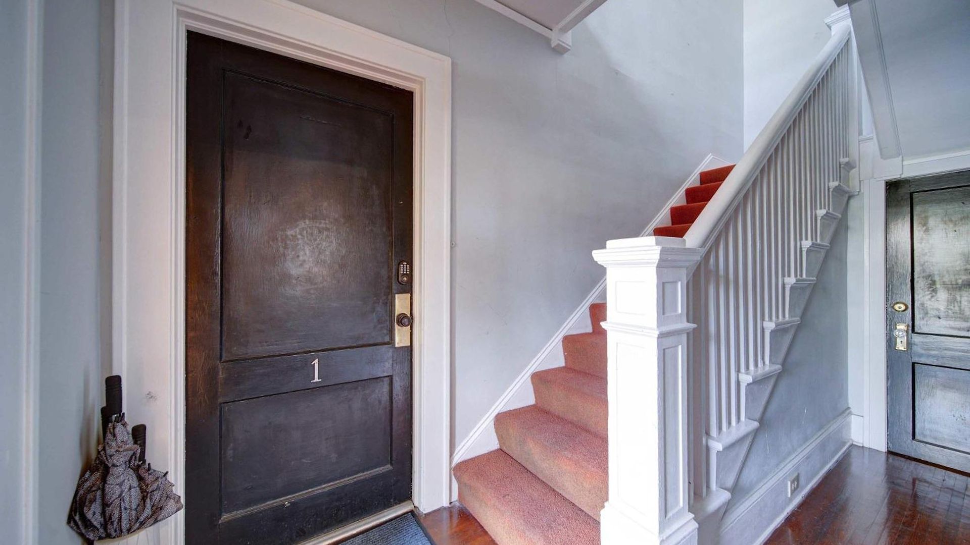 Elegant And Colorful 1br With Covered Porch * Charlotte