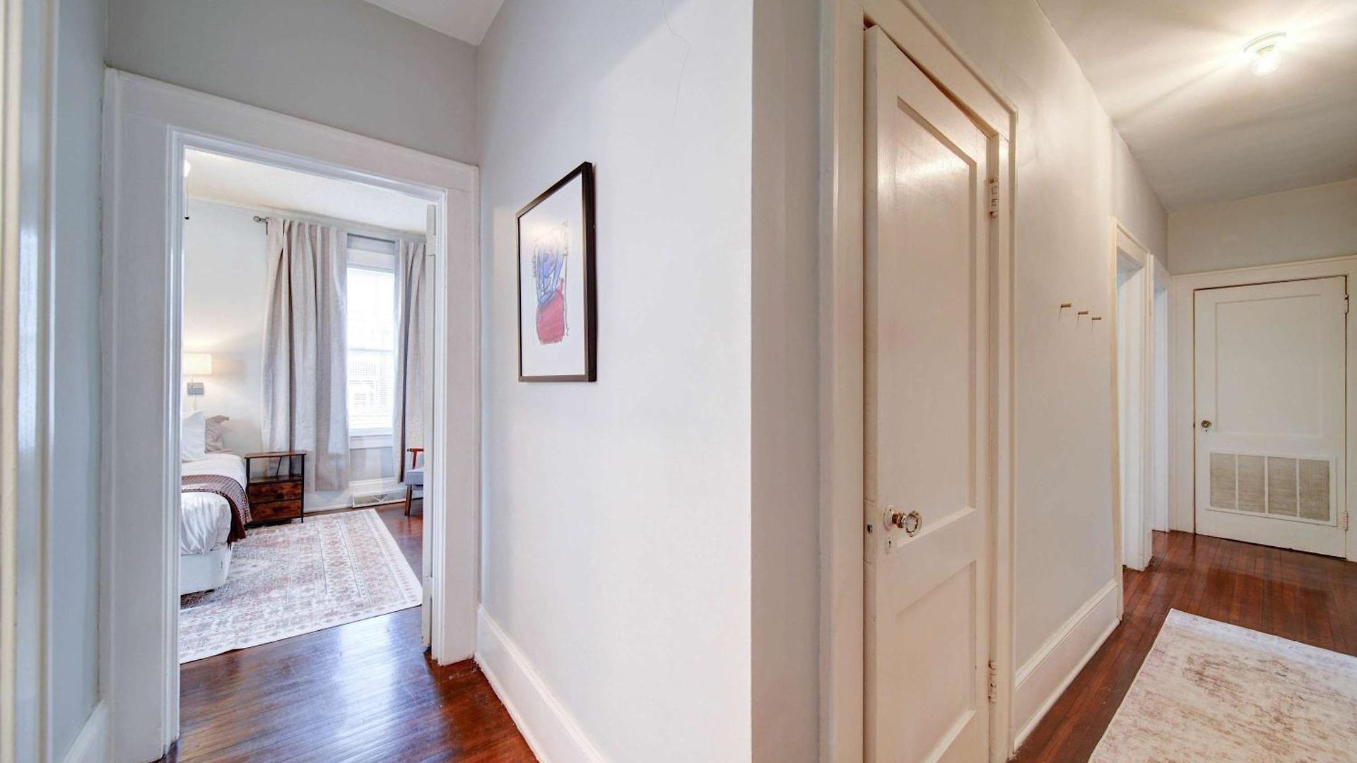 Holiday home Retro 1br In Elizabeth With Porch & Eclectic Design